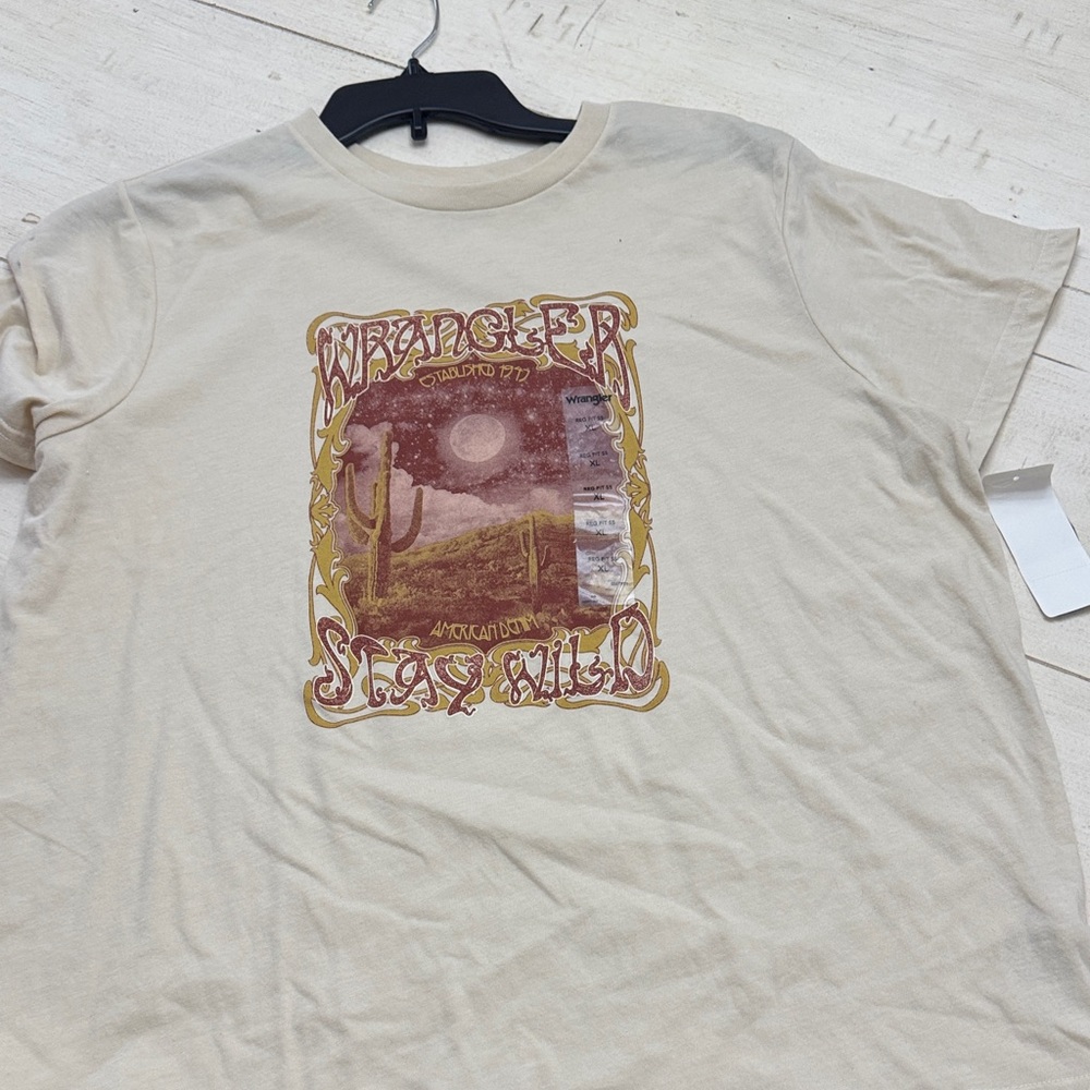 Wrangler Stay Wild Graphic Tee in Beige